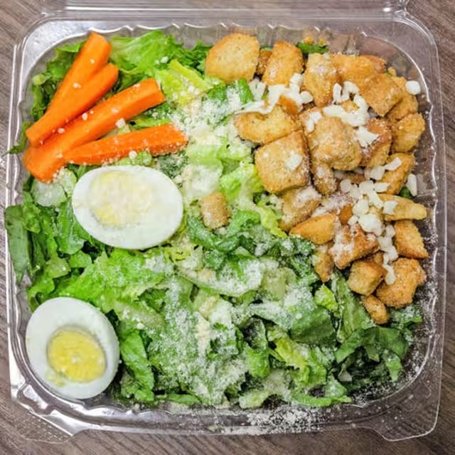 Tossed Salad / Caesar Salad.